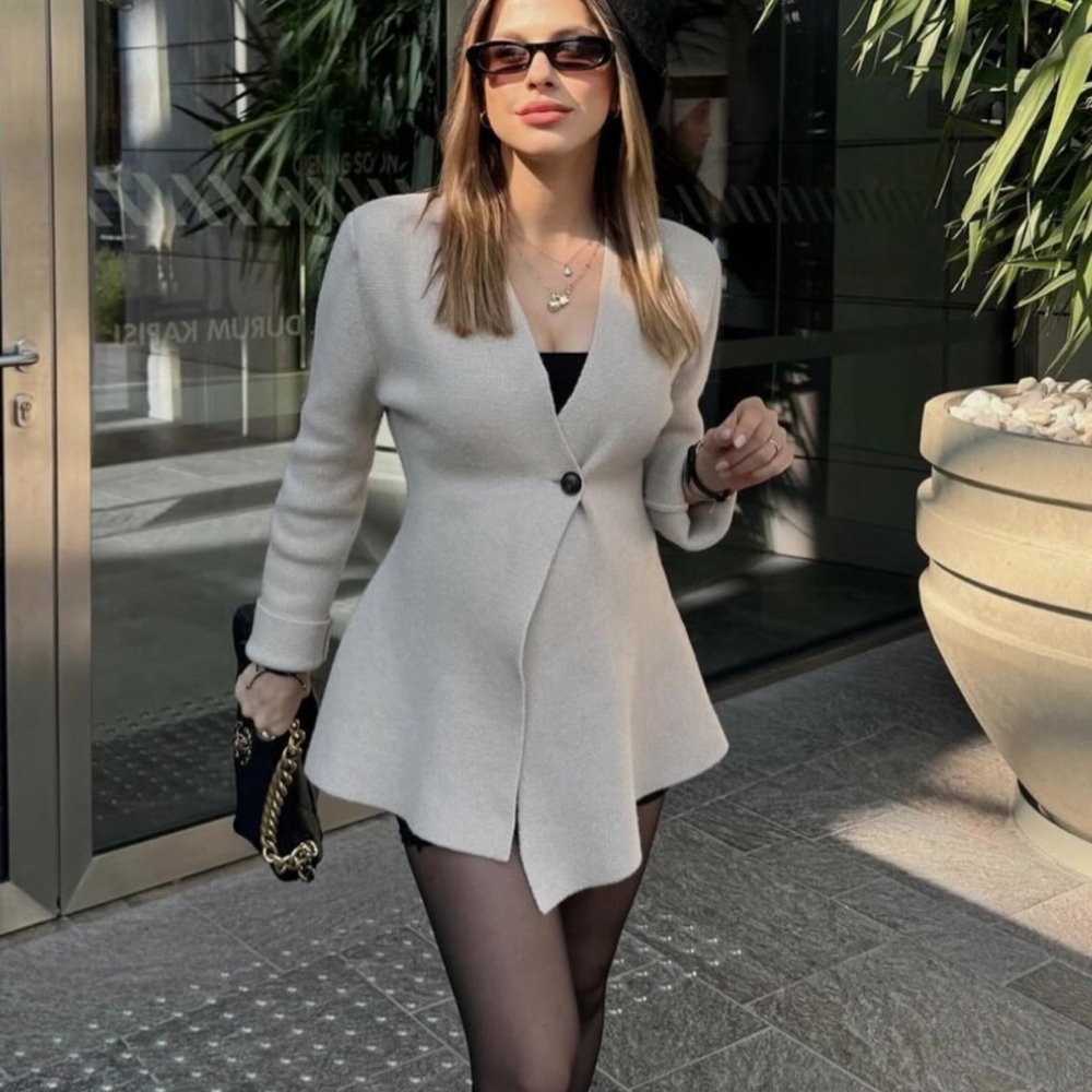 NEW ZARA 2024 BEIGE WOOL PEPLUM KNIT BLAZER JACKET SIZE M 5755/113 RARE